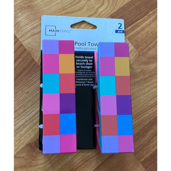 Beach & Pool Towel Clips‎ - Picture 1 of 2
